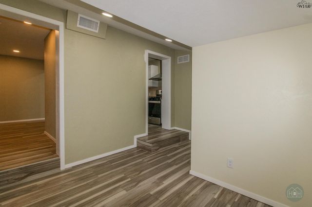 2403 PECK STREET, Vernon, TX 76384