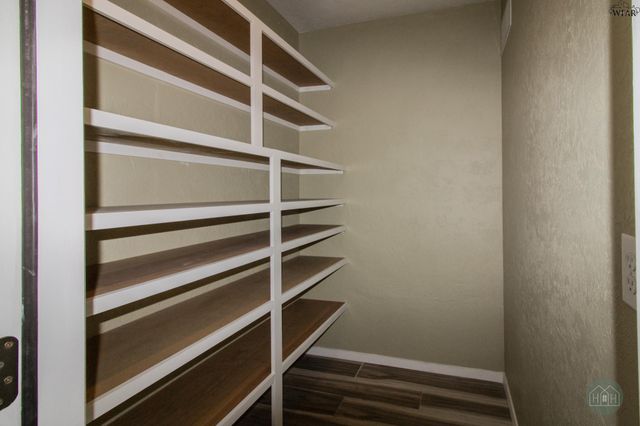 2403 PECK STREET, Vernon, TX 76384