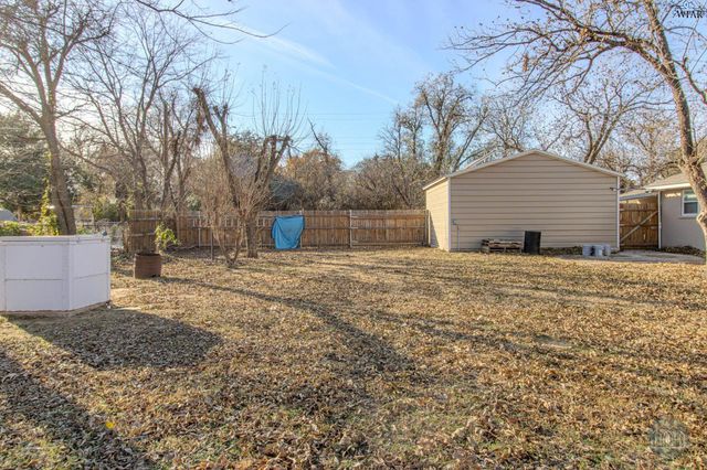2403 PECK STREET, Vernon, TX 76384