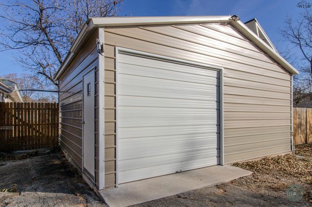 2403 PECK STREET, Vernon, TX 76384