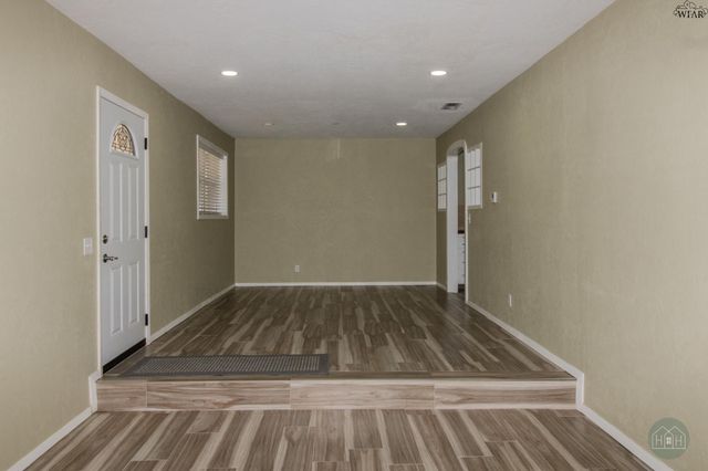 2403 PECK STREET, Vernon, TX 76384