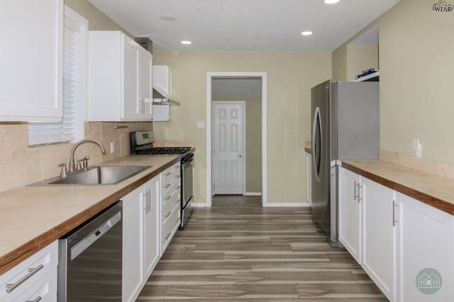 2403 PECK STREET, Vernon, TX 76384