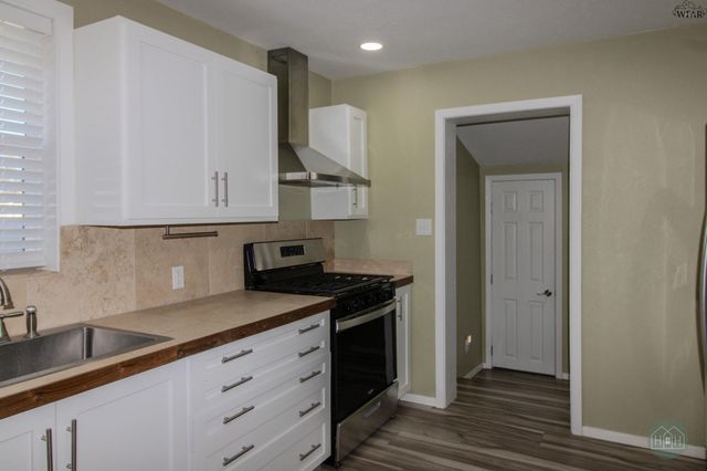 2403 PECK STREET, Vernon, TX 76384