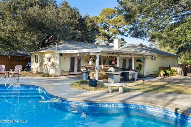 2745 Scotts Hill Loop Road, Wilmington, NC 28411