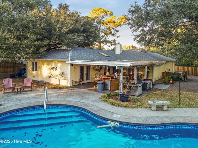 2745 Scotts Hill Loop Road, Wilmington, NC 28411