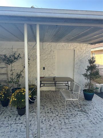 2659 W 10th Ave, Hialeah, FL 33010