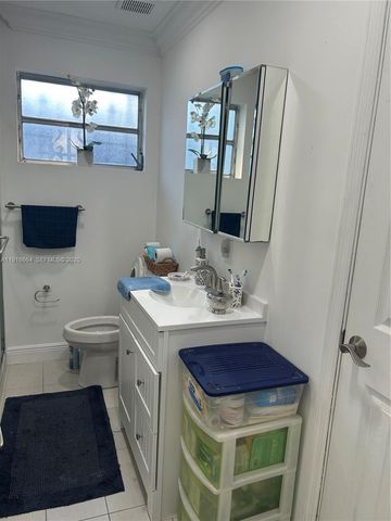 2659 W 10th Ave, Hialeah, FL 33010