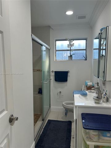 2659 W 10th Ave, Hialeah, FL 33010