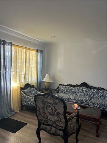 2659 W 10th Ave, Hialeah, FL 33010