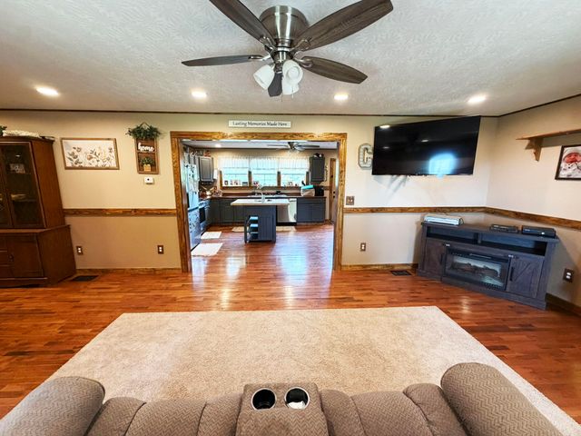 1410 Winston Road, Irvine, KY 40336