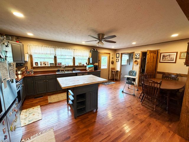 1410 Winston Road, Irvine, KY 40336