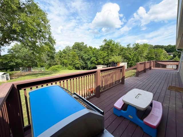 1410 Winston Road, Irvine, KY 40336