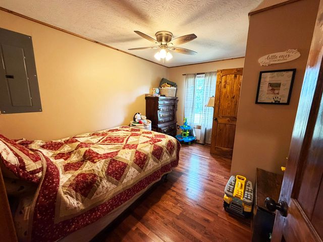 1410 Winston Road, Irvine, KY 40336