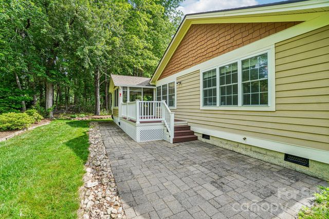 263 Fairway View Drive, Etowah, NC 28729