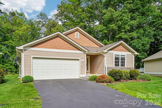 263 Fairway View Drive, Etowah, NC 28729