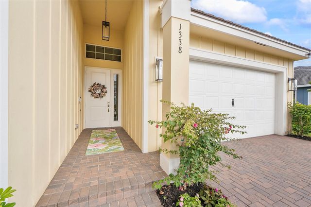 1338 Harvester Crossing, Loxahatchee, FL 33470