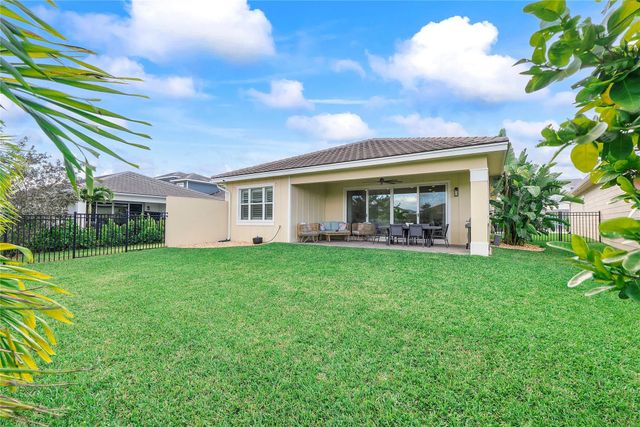 1338 Harvester Crossing, Loxahatchee, FL 33470