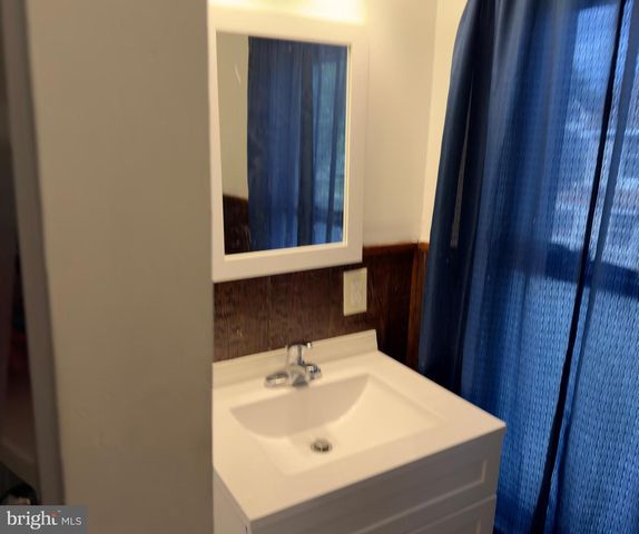 141 HAMPTON ST, Bridgeton, NJ 08302