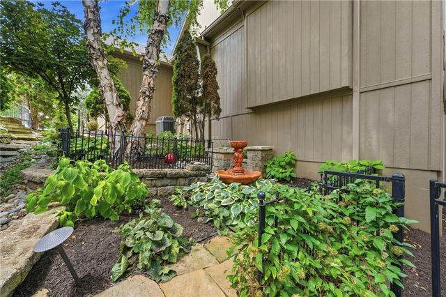16025 Eby Street, Overland Park, KS 66085