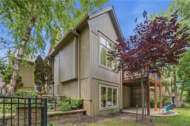 16025 Eby Street, Overland Park, KS 66085