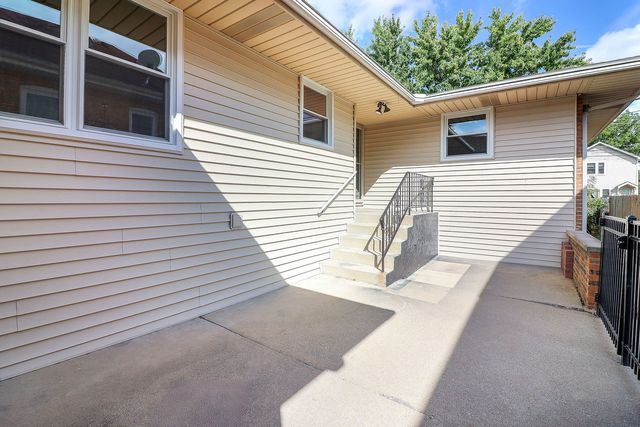 4009 Forest Avenue, Brookfield, IL 60513