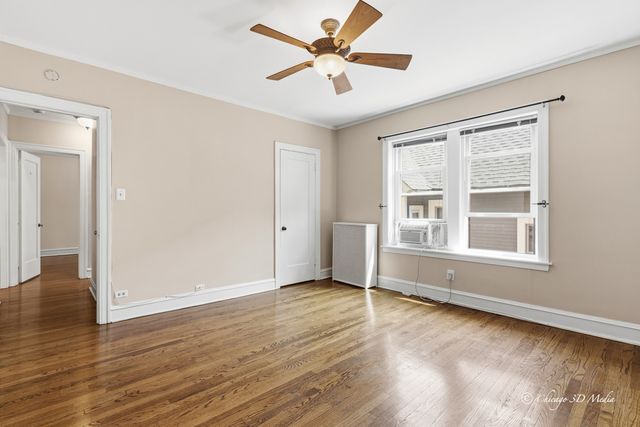 906 Greenwood Street 2E, Evanston, IL 60201