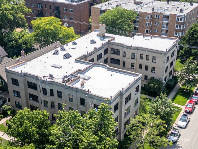 906 Greenwood Street 2E, Evanston, IL 60201