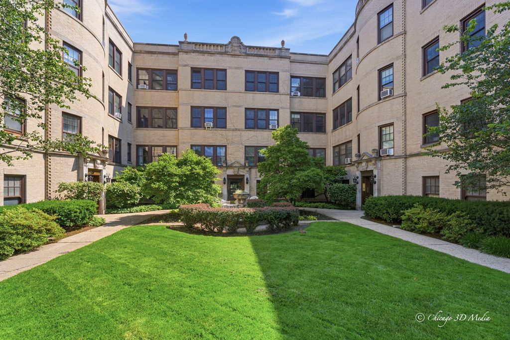 906 Greenwood Street 2E, Evanston, IL 60201
