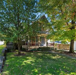 307 South Street, Chardon, OH 44024