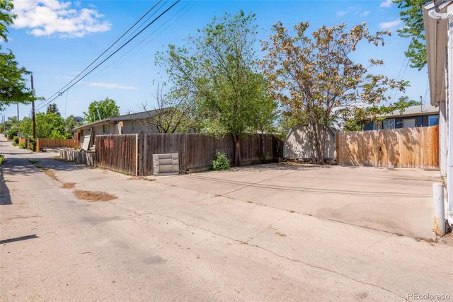 934 Linley Court, Denver, CO 80204