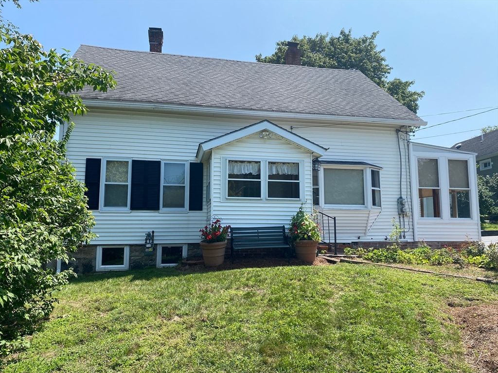 1 Elm Street, Northbridge, MA 01588