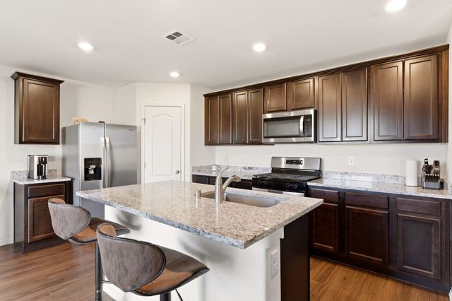 447 Chafey Drive SW, Los Lunas, NM 87031