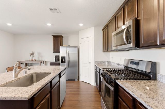 447 Chafey Drive SW, Los Lunas, NM 87031