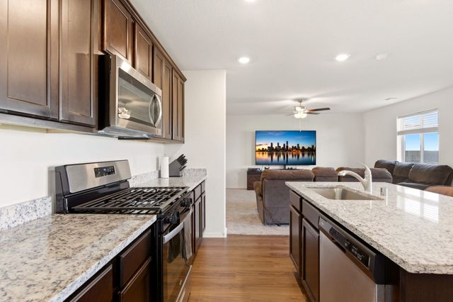 447 Chafey Drive SW, Los Lunas, NM 87031