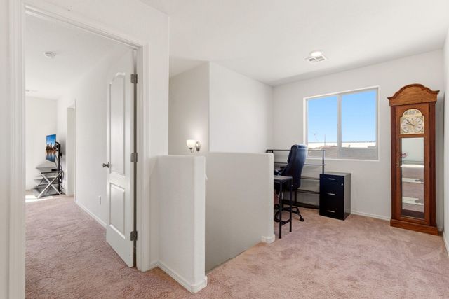 447 Chafey Drive SW, Los Lunas, NM 87031