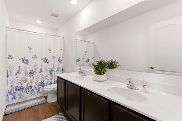 447 Chafey Drive SW, Los Lunas, NM 87031