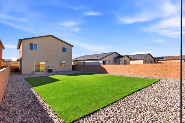 447 Chafey Drive SW, Los Lunas, NM 87031