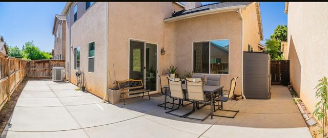 776 W Siena Lane, Clovis, CA 93619