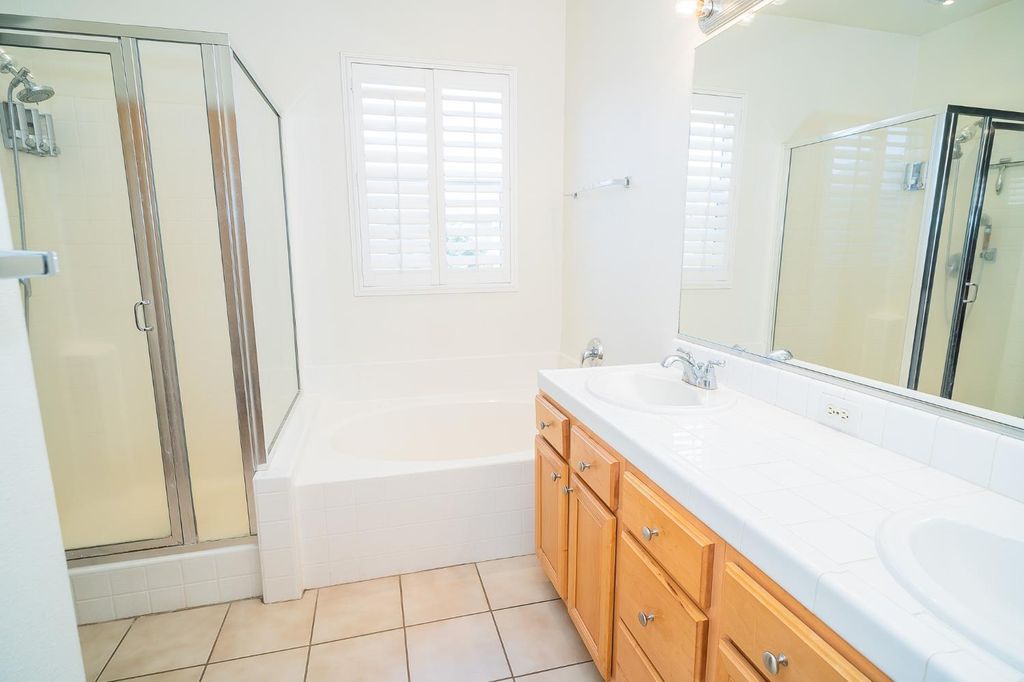 Image 15 of property listing at 776 W Siena Lane, Clovis, CA 93619