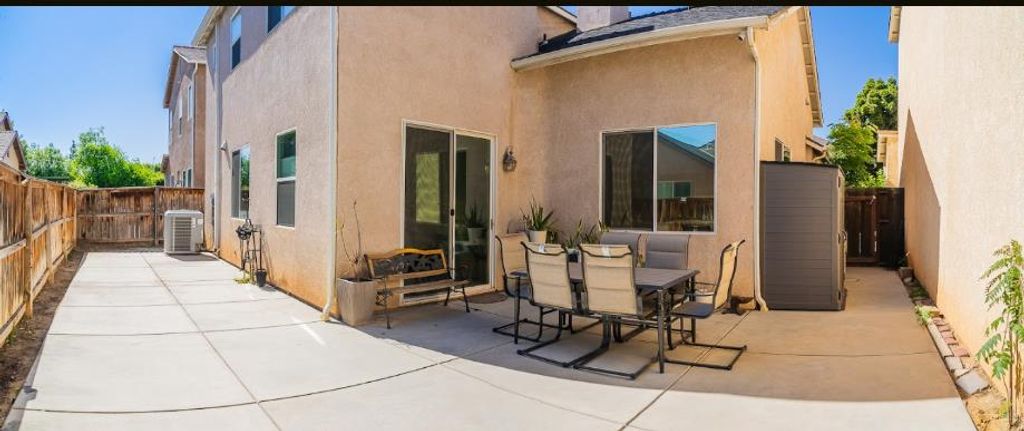 Image 21 of property listing at 776 W Siena Lane, Clovis, CA 93619