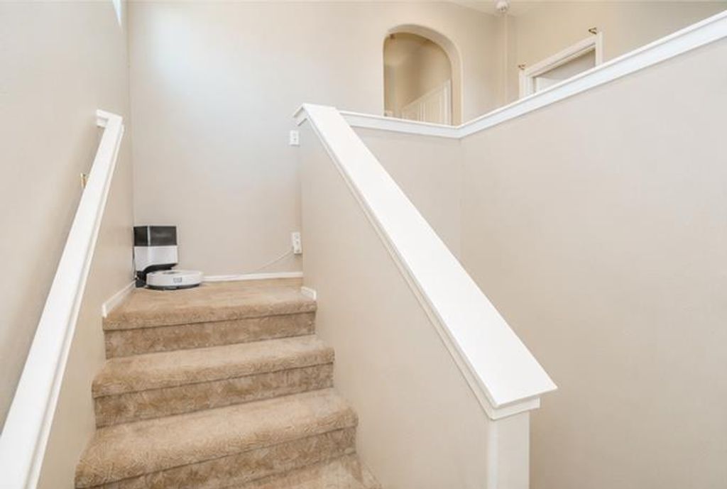 Image 7 of property listing at 776 W Siena Lane, Clovis, CA 93619