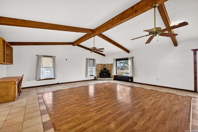 421 Coughran, Pleasanton, TX 78064