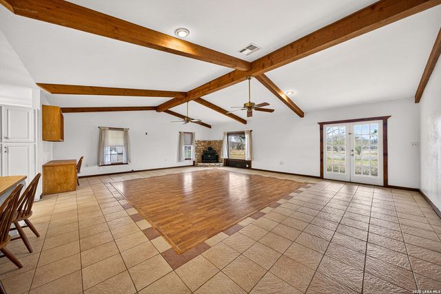 421 Coughran, Pleasanton, TX 78064