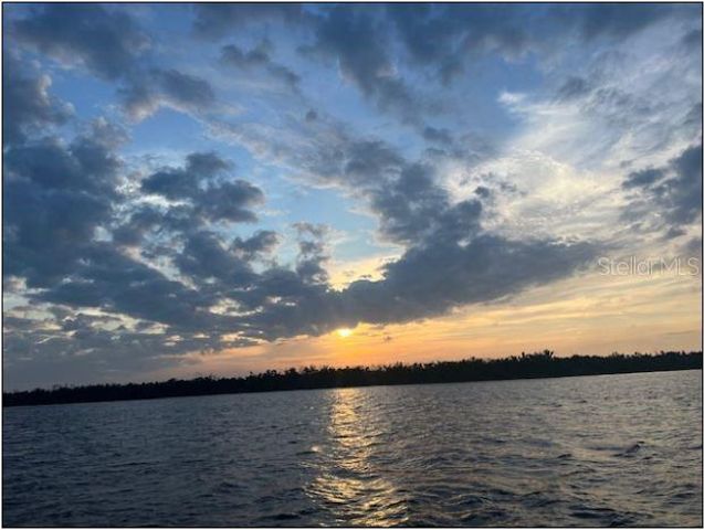 18270 KERRVILLE CIRCLE, Port Charlotte, FL 33948