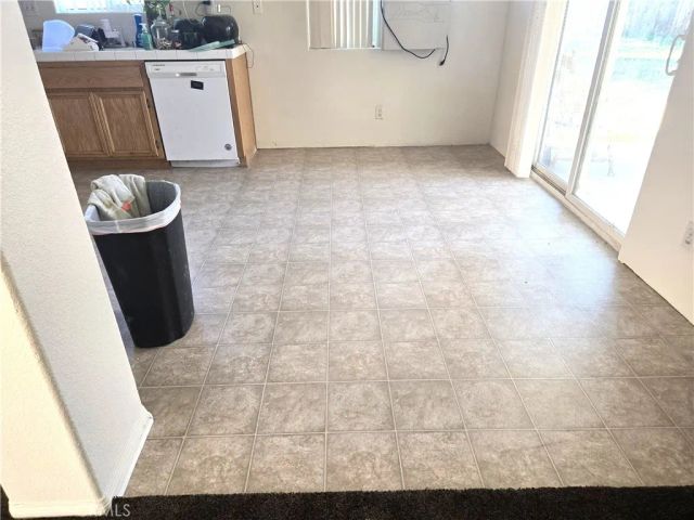 9037 S Loop, California City, CA 93505