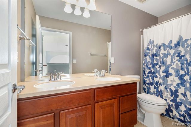 2418 Premier Lane, Canton, MI 48188