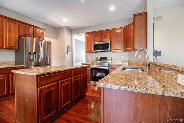 2418 Premier Lane, Canton, MI 48188