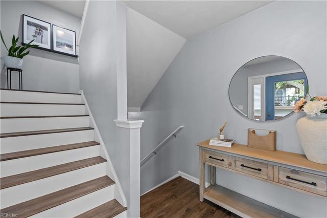 3607 Dupont CIR, Virginia Beach, VA 23455