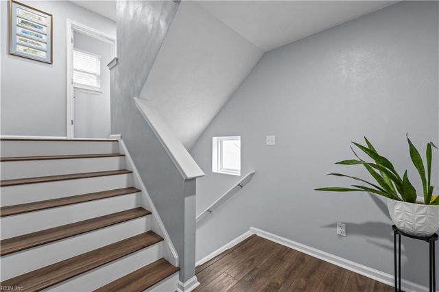 3607 Dupont CIR, Virginia Beach, VA 23455