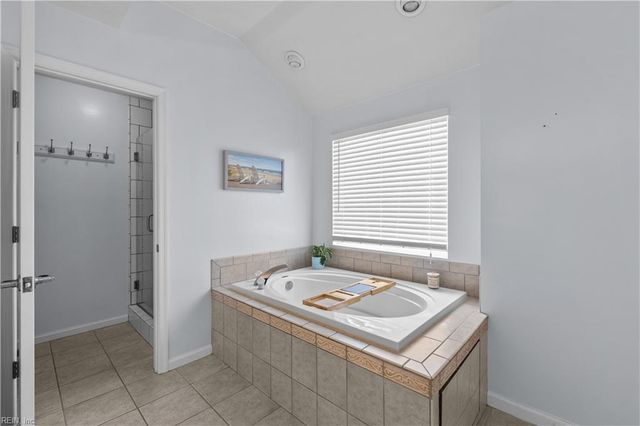 3607 Dupont CIR, Virginia Beach, VA 23455